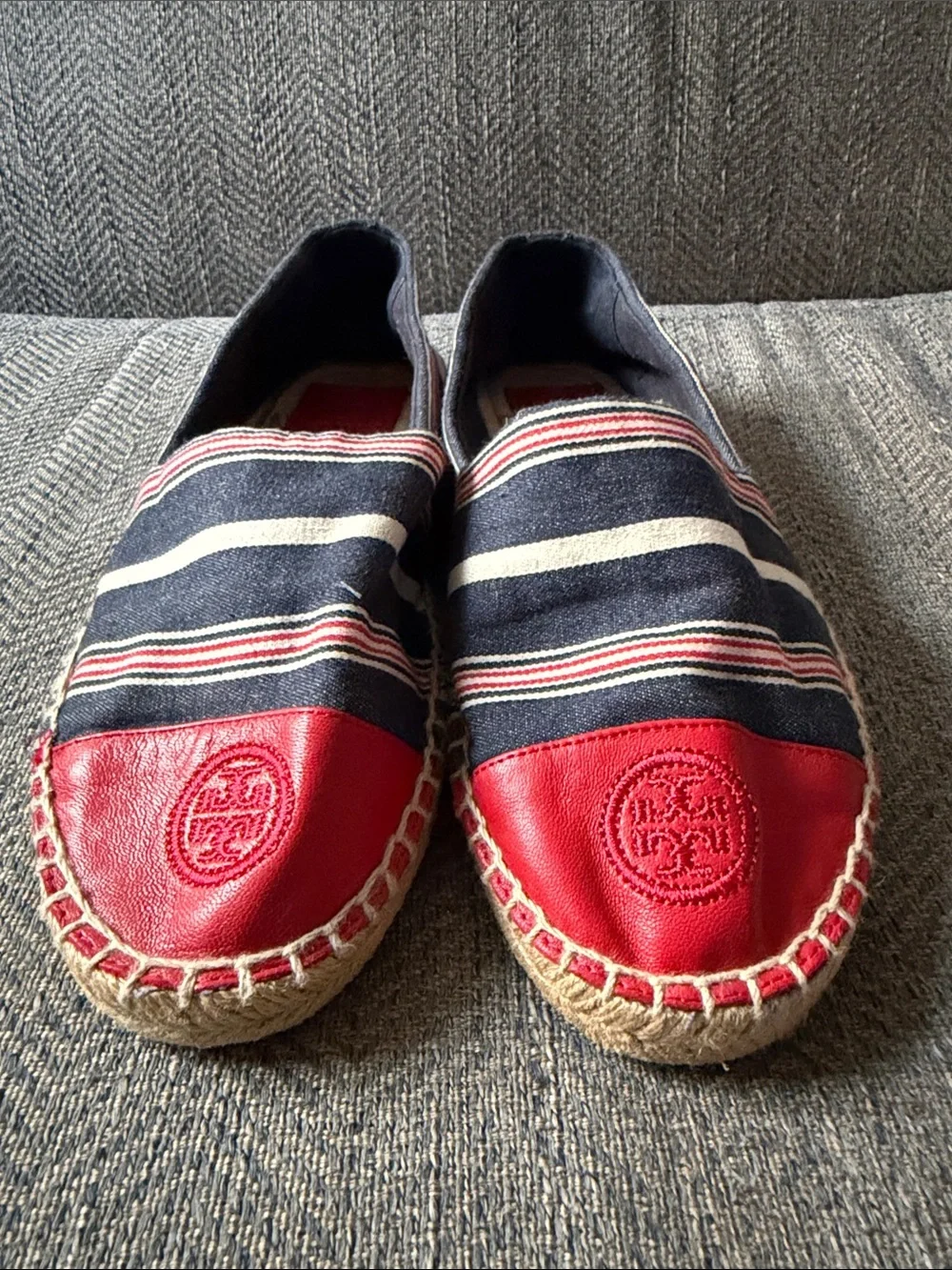 Tory Burch Red Blue White Stripe Cap Toe Colorblock Leather Espadrilles Size: 9
